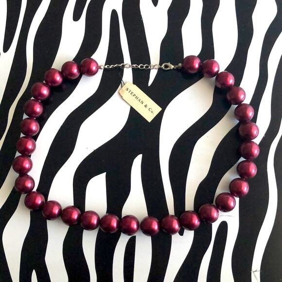 3 for $30 Stephan & Co. Maroon Necklace - Picture 1 of 3